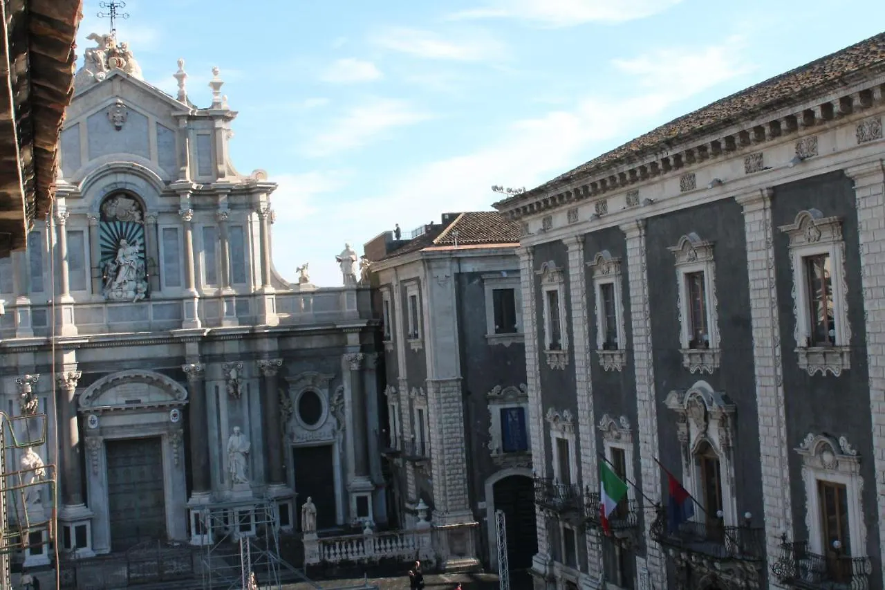 カターニア Tre Stelle Al Duomo Bed & Breakfast 2*,  イタリア